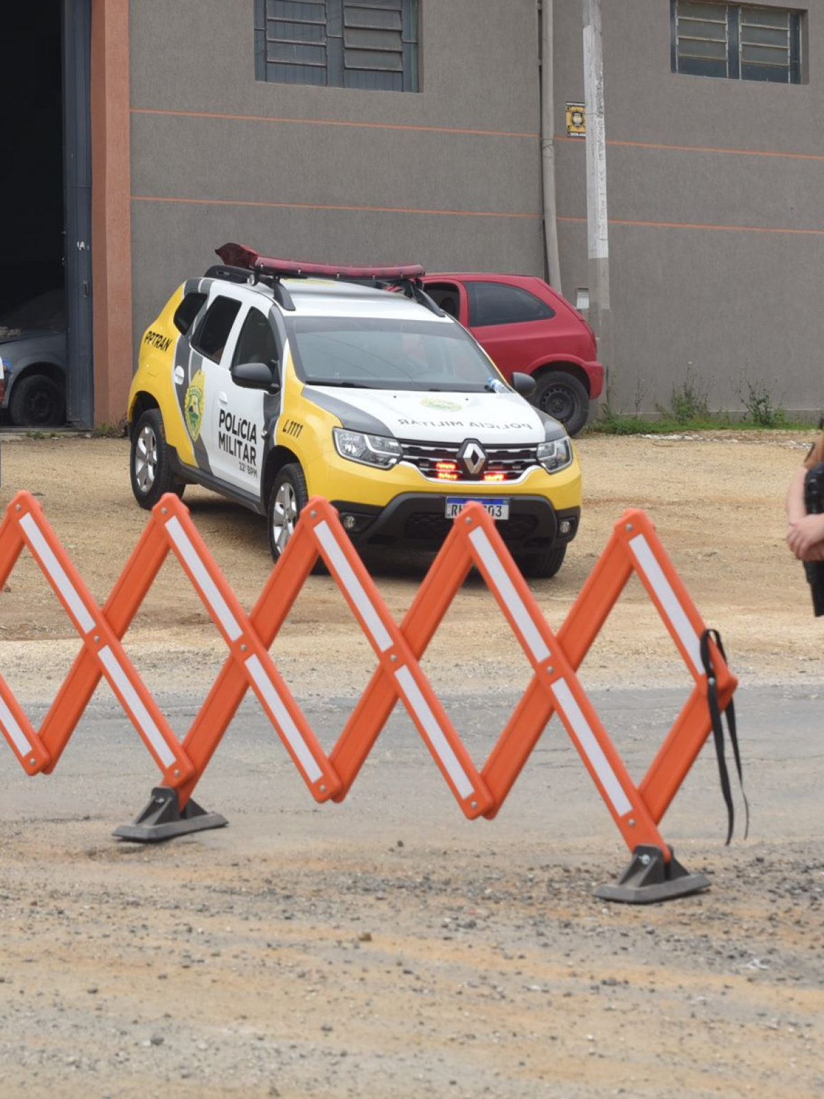 Blitz educativa Atenção motorista Obras de revitalização na Rua