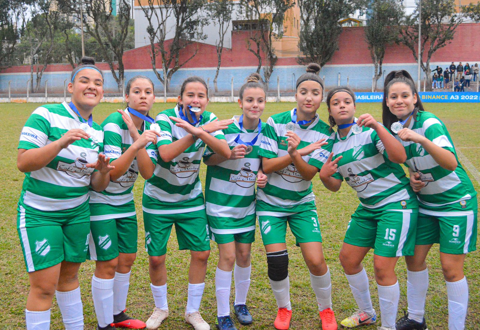 Rondonienses se apresentam em clube de futebol feminino do Paraná