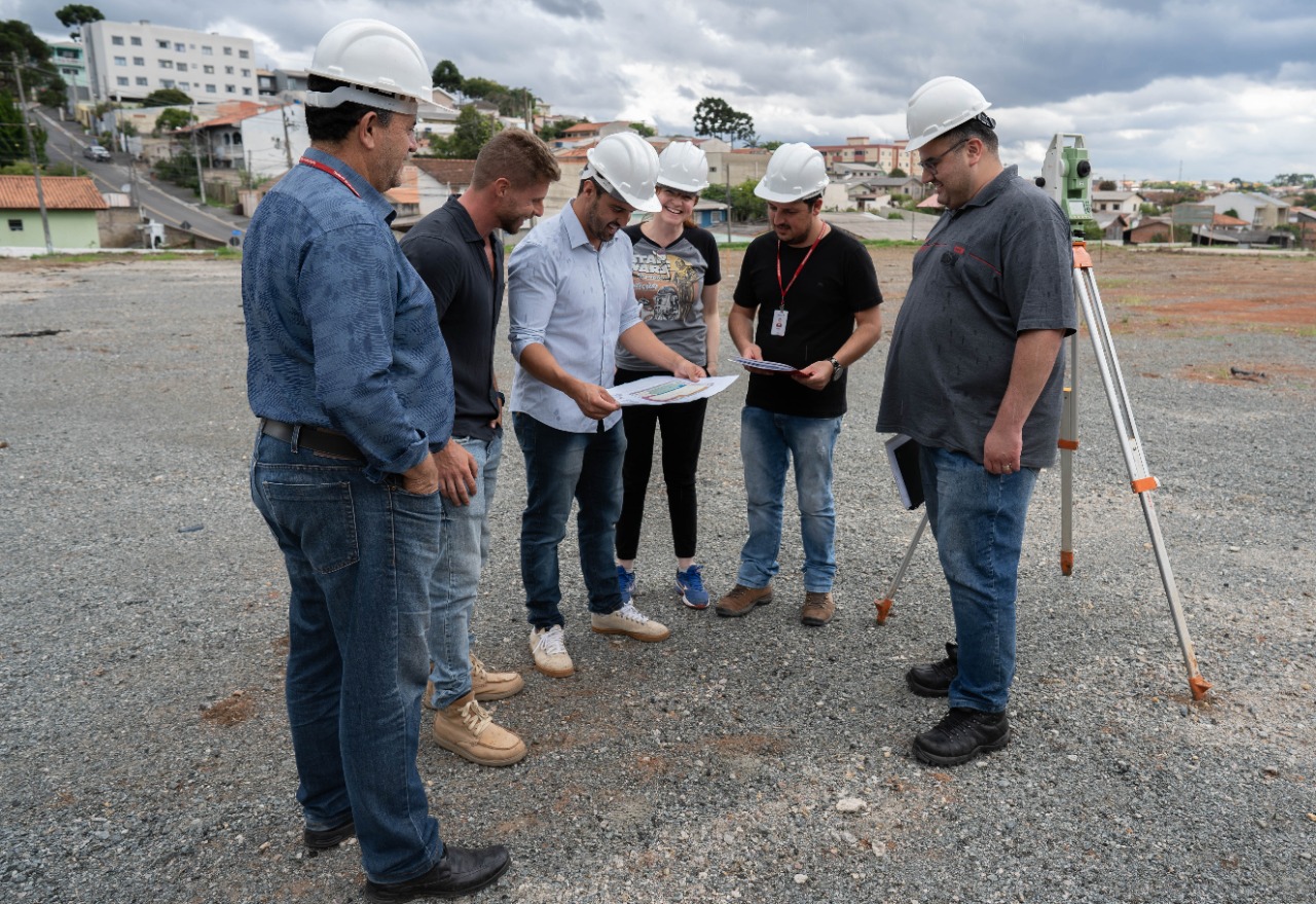 Engenheiros se reúnem para detalhamento das fases de construção do novo Hospital Geral