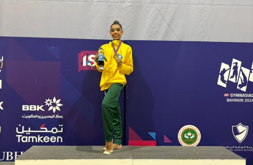 Ginasta de Colombo faz parte do time brasileiro que conquistou duas medalhas de ouro e uma de prata no Bahrein