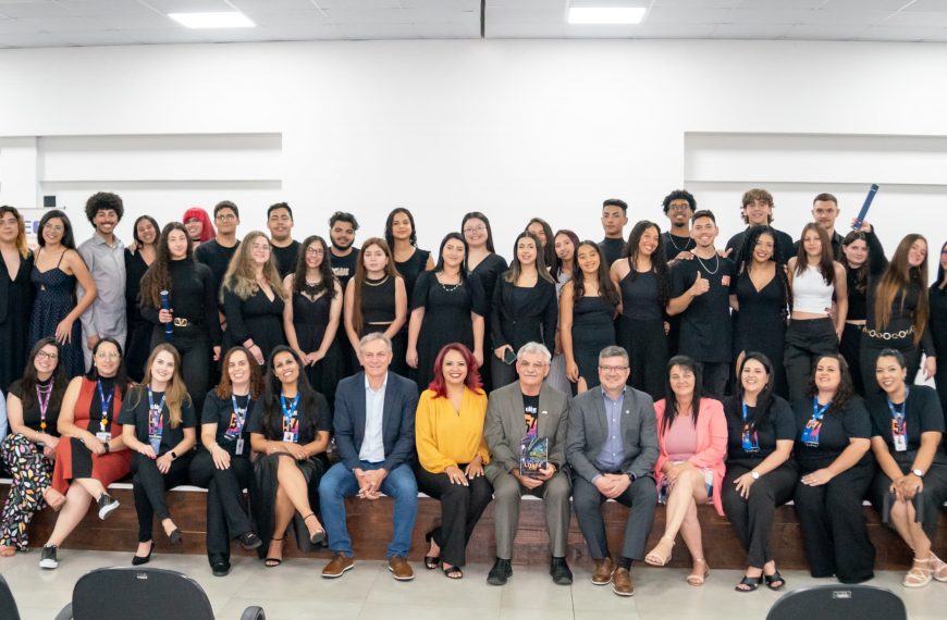 Regional Maracanã recebe formatura dos jovens aprendizes do CIEE