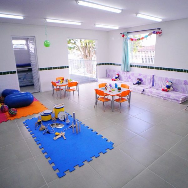 Colombo inaugura novo CMEI e amplia vagas na educação infantil