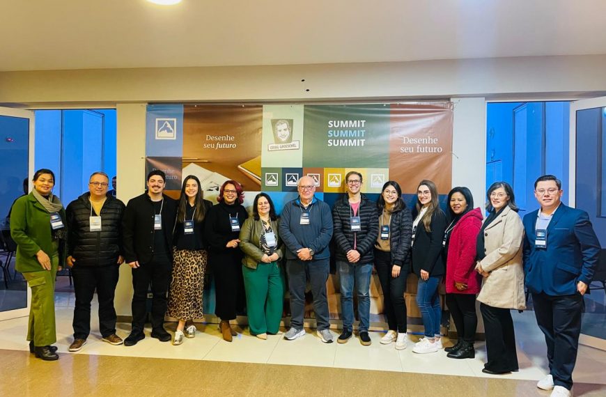 Leadership Summit leva educação em liderança para servidores