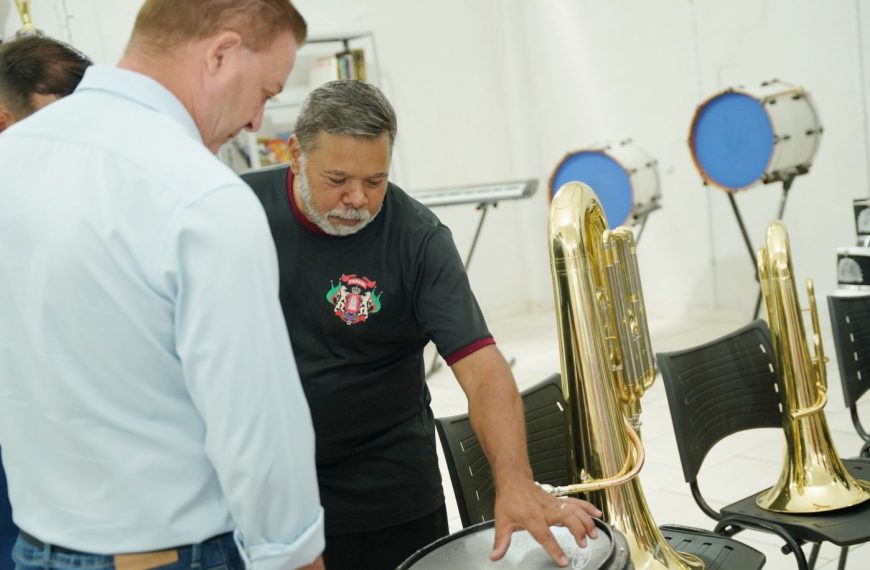 Novos instrumentos vão fortalecer bandas marciais de Colombo