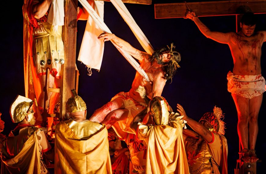Paixão de Cristo emociona com novas cenas e uma narrativa ainda mais sensível