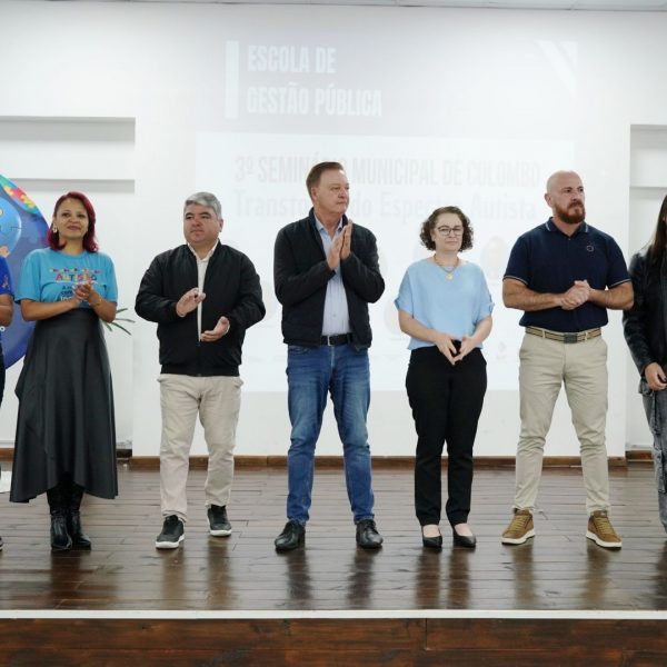 Evento sobre autismo reúne especialistas e amplia debate sobre inclusão em Colombo
