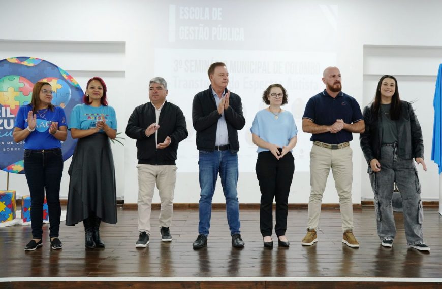 Evento sobre autismo reúne especialistas e amplia debate sobre inclusão em Colombo