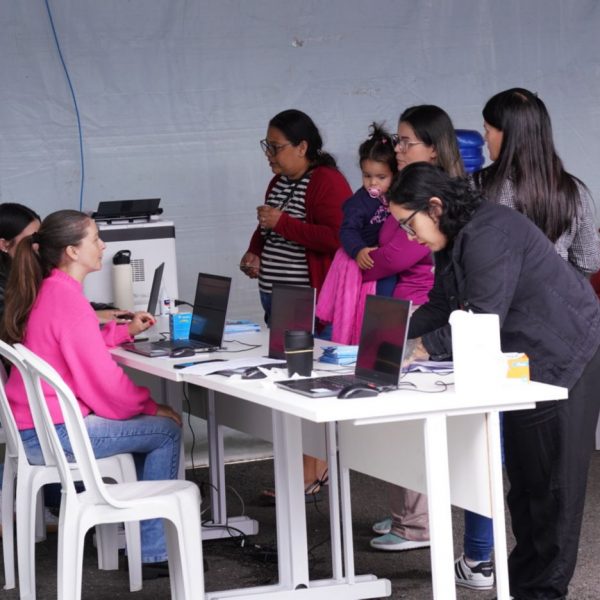 Último dia da Carreta da Saúde da Mulher atende mais de 1,1 mil mulheres em Colombo