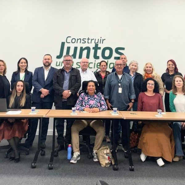 Escola de Gestão Pública fortalece lideranças comunitárias com curso de Gestão e Administração Social