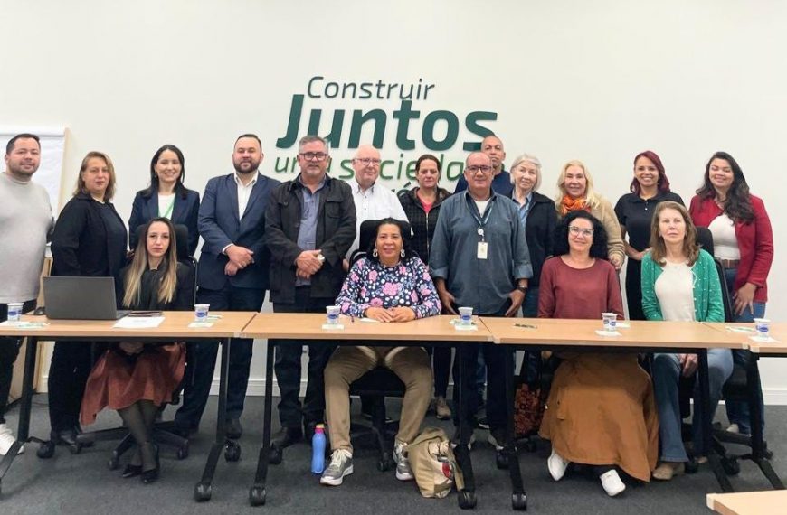 Escola de Gestão Pública fortalece lideranças comunitárias com curso de Gestão e Administração Social
