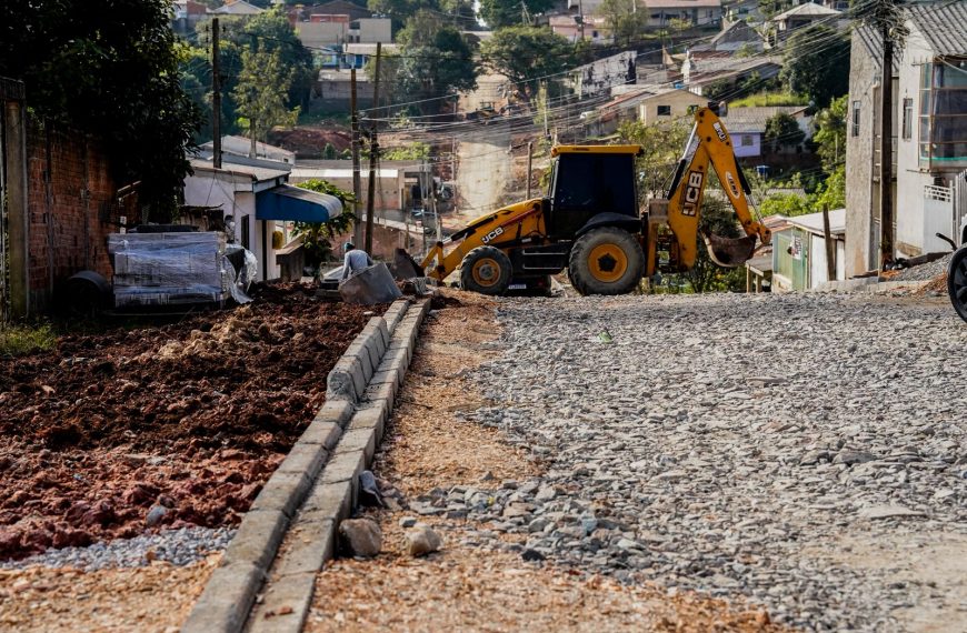 São Dimas recebe obras de pavimentação
