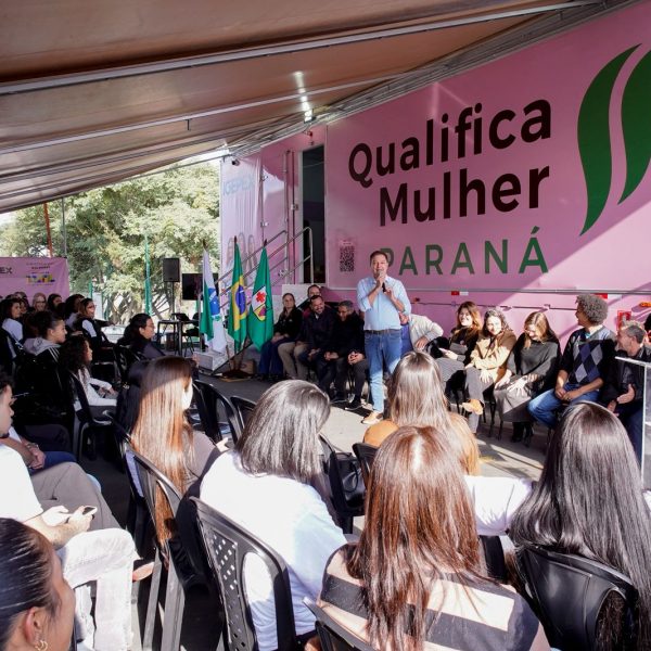 132 mulheres se formam em cursos profissionalizantes do Qualifica Mulher Paraná