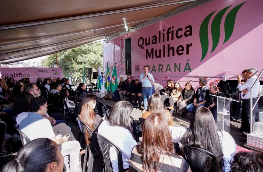 132 mulheres se formam em cursos profissionalizantes do Qualifica Mulher Paraná