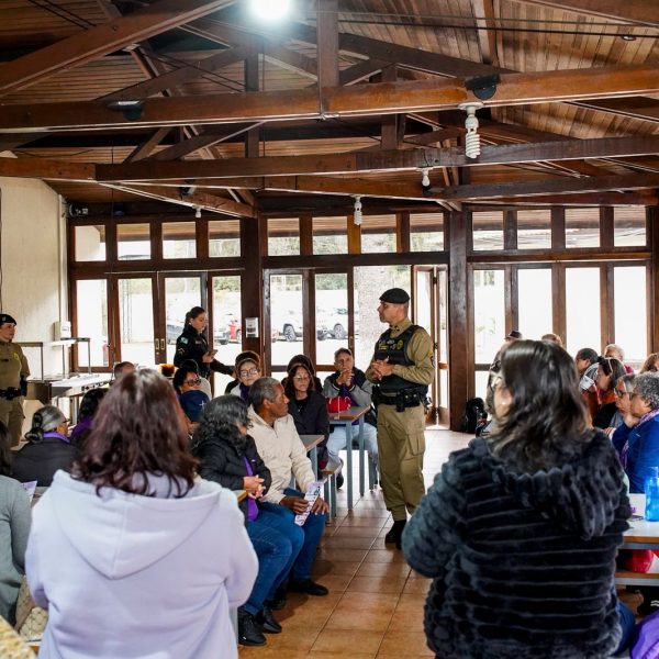 Junho Violeta: Colombo promove ação de conscientização para idosos no 22º Batalhão da PM