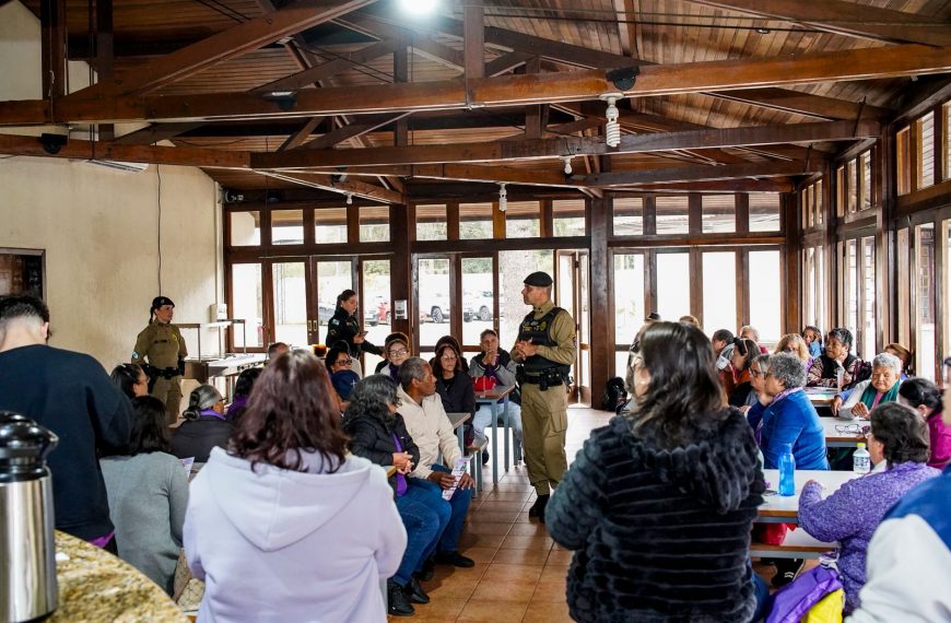 Junho Violeta: Colombo promove ação de conscientização para idosos no 22º Batalhão da PM