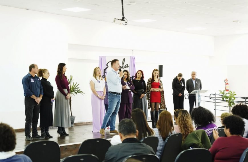 Colombo abre campanha Agosto Lilás com encontro voltado à proteção e aos direitos das mulheres